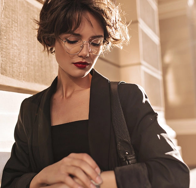 Optiswiss  - Brillengläser - BIOMETRICS - Brillenfassungen - Augenoptiker - Optiker - Optiker Schweiz - Brillen - Gleitsichtbrillen - Herrenbrillen - Damenbrillen - Kinderbrillen - Lesebrillen - Blaufilter-Brillen - Lunettes - Montures de lunettes - Opticiens - Opticiens Suisse - Verres progressifs - Lunettes hommes - Lunettes femmes - Lunettes enfants - Lunettes de lecture - Verres à filtre bleu - Occhiali - Montature per occhiali - Ottici - Ottici Svizzera - Occhiali - Occhiali varifocali - Occhiali da uomo - Occhiali da donna - Occhiali per bambini - Occhiali da lettura - Occhiali con filtro blu - Glasses - Glasses frames - Opticians - Opticians Switzerland - Varifocal glasses - Men's glasses - Women's glasses - Children's glasses - Reading glasses - blue filter glasses