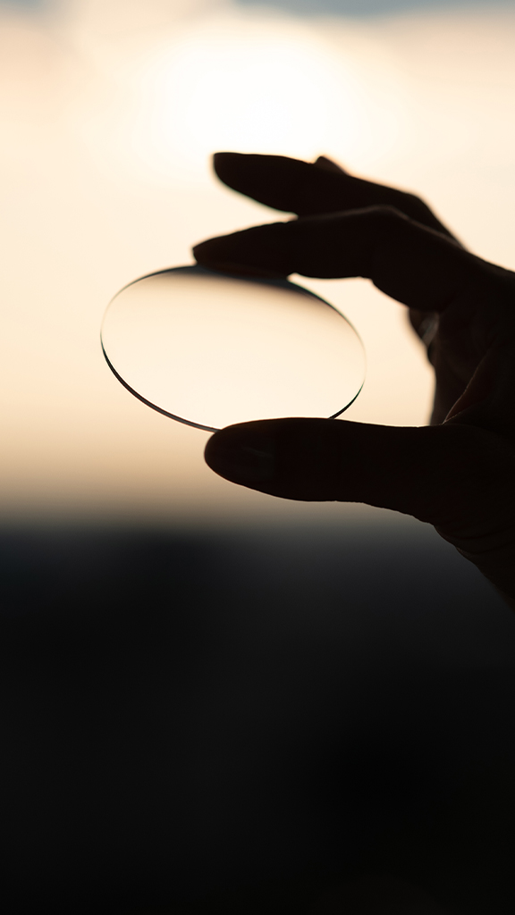 Optiswiss  - Brillengläser - BIOMETRICS - Brillenfassungen - Augenoptiker - Optiker - Optiker Schweiz - Brillen - Gleitsichtbrillen - Herrenbrillen - Damenbrillen - Kinderbrillen - Lesebrillen - Blaufilter-Brillen - Lunettes - Montures de lunettes - Opticiens - Opticiens Suisse - Verres progressifs - Lunettes hommes - Lunettes femmes - Lunettes enfants - Lunettes de lecture - Verres à filtre bleu - Occhiali - Montature per occhiali - Ottici - Ottici Svizzera - Occhiali - Occhiali varifocali - Occhiali da uomo - Occhiali da donna - Occhiali per bambini - Occhiali da lettura - Occhiali con filtro blu - Glasses - Glasses frames - Opticians - Opticians Switzerland - Varifocal glasses - Men's glasses - Women's glasses - Children's glasses - Reading glasses - blue filter glasses