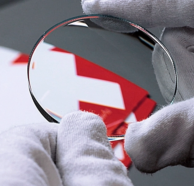 Optiswiss  - Brillengläser - BIOMETRICS - Brillenfassungen - Augenoptiker - Optiker - Optiker Schweiz - Brillen - Gleitsichtbrillen - Herrenbrillen - Damenbrillen - Kinderbrillen - Lesebrillen - Blaufilter-Brillen - Lunettes - Montures de lunettes - Opticiens - Opticiens Suisse - Verres progressifs - Lunettes hommes - Lunettes femmes - Lunettes enfants - Lunettes de lecture - Verres à filtre bleu - Occhiali - Montature per occhiali - Ottici - Ottici Svizzera - Occhiali - Occhiali varifocali - Occhiali da uomo - Occhiali da donna - Occhiali per bambini - Occhiali da lettura - Occhiali con filtro blu - Glasses - Glasses frames - Opticians - Opticians Switzerland - Varifocal glasses - Men's glasses - Women's glasses - Children's glasses - Reading glasses - blue filter glasses